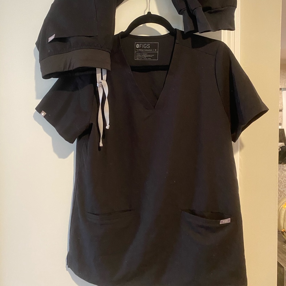 Black Figs Scrubs